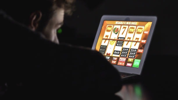 mau777 Multi-Bet interface showing combined selections across football and live tables